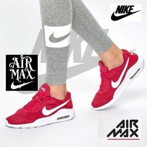 NWB NIKE Air Max Oketo Athletic Shoes Sneakers